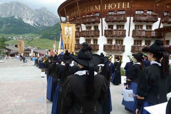 media/k2/galleries/5123/thumbs/prozesciun_corvara.jpg