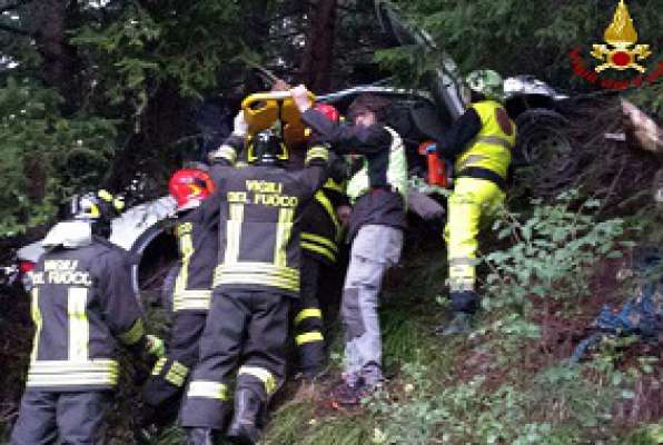 media/k2/galleries/5698/thumbs/vigili-del-fuoco.jpg