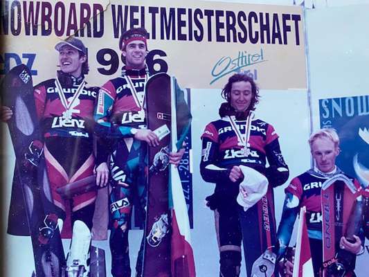 Ivo Rudiferia é Capiun dl Monn de slalom paralel, a Lienz, ai 28 de jená dl 1996.
