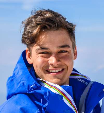 Tobias Kastlunger d'Al Plan debutëia te Copa dl Monn tl slalom strënt sön la Gran Risa. 
