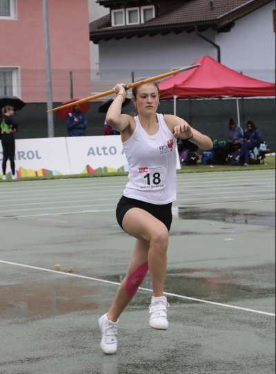 Alessia Goffi pra la garejeda dl Brixia Meeting a Persenon (foto: running.bz).
