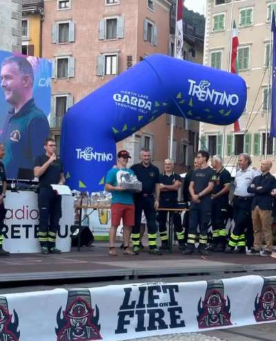 Ludovico Dezulian se à vadagnà l 3° post de la Garda lift on fire.
