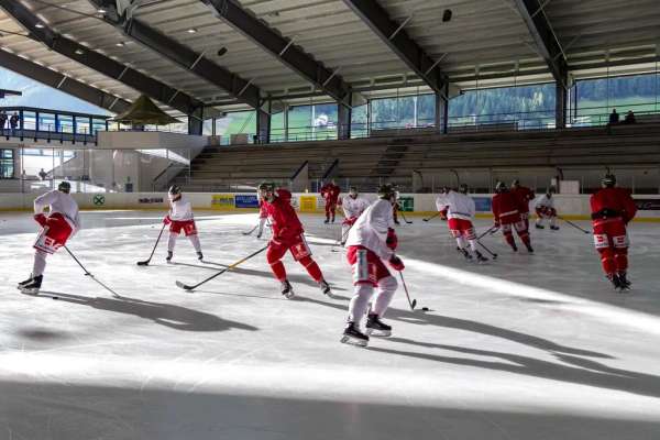 I atlec dl HC Balsan deura les portes ai alenamënc sön dlacia tratan süa sojornanza. foto:HCAB
