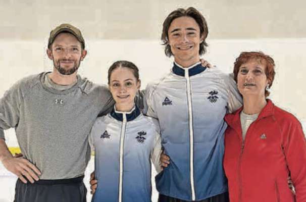 Ondrej Hotarek, alenadëur, l pèr de jadiné Júlía Sylvía Gunnarsdóttir y Manuel Piazza y l’alenadëura Rosanna Murante.
