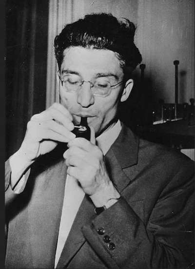 Cesare Pavese: »é spartì la penes de n muie«