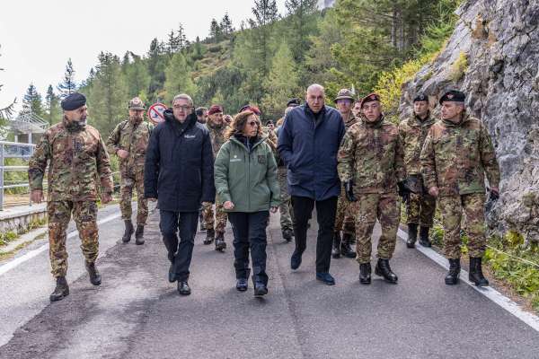 Ejercitazions per la defendura de la diga de Fedaa