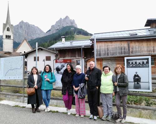 La referentes del sozièl de Fascia col fotograf Luca Chistè.
