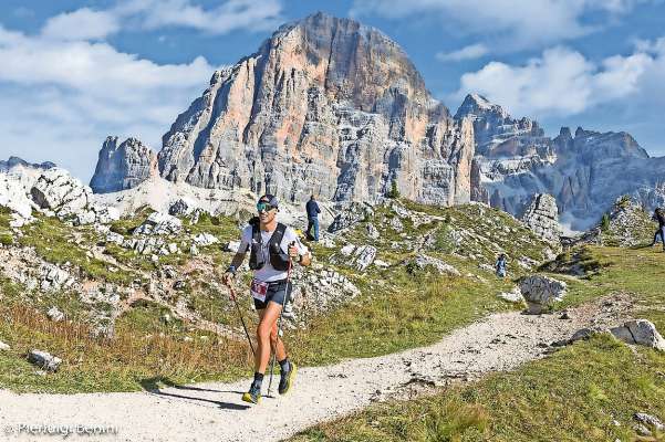 A core par el Delicious Trail, daante a ra Tofana de Rozes, ‘l é algo de bel. (Foto: Pierluigi Benini)
