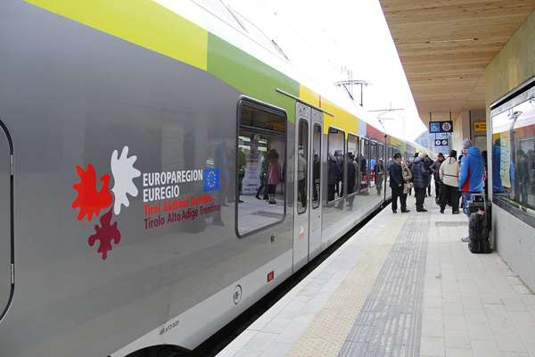 Ai 9 de novëmber pón anuzé debann le trasport publich regional dla Euregio. (Foto: osp)
