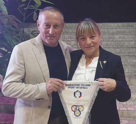 Markus Ortler, presidënt de cumité y Lidia Bernardi, presidënta dl Schi Club Gherdëina.
