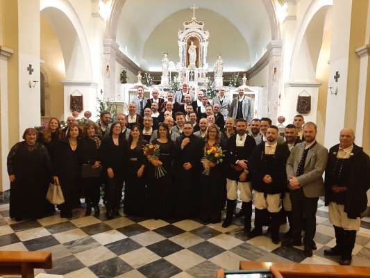 I Cores che à tout pèrt a la rassegna te la gejia San Bartolomeo Apostolo.
