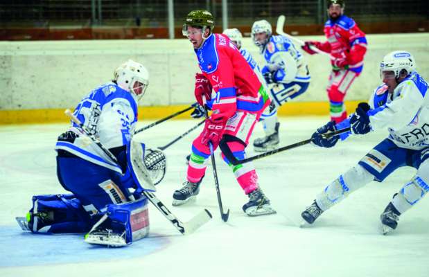 Prim derby de semifinela zënza storia. L Cortina bat l HCG cin' a nul. (Foto: HC Gherdëina)
