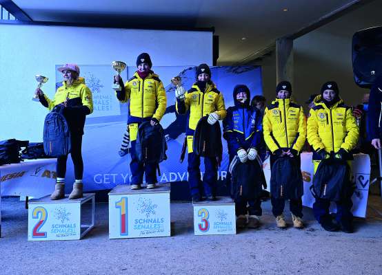 Pra la premiazion dal Athesiacup: Gloria Kostner ie ruveda prima, Anna Oberhofer terza, Lea Putzer cuinta y Vicky Insam sesta.
