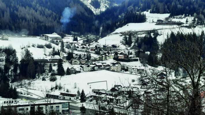 Runcadic ie do Sëuc, la frazion dl Chemun de Ciastel cun la majera cumpëida de jënt.
