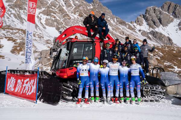 La squadra nazionèla con l team de endrez del portoi sun Sèn Pelegrin.(foto Ralf Brunel/Pegasomedia)
