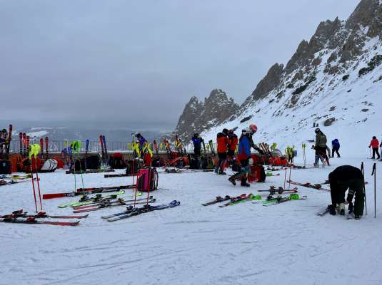 L ultim fin dl'ena àn fat na garejeda de slalom sun la RIA, n purtoi da Dantercëpies ju.
