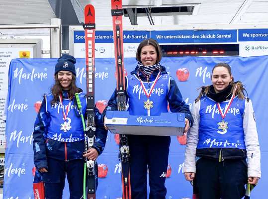 Les prömes trëi pro le campionat provinzial U21. T’amez Kristin Moling da La Val, atleta dl Kronplatz Ski Team. (Foto: FISI)
