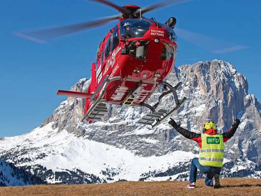 Nce chëst’ena passeda ie gran pert di ntervënc stac per nzidënc sun purtoies. (Foto: Aiut Alpin Dolomites/Janpaul Irsara)
