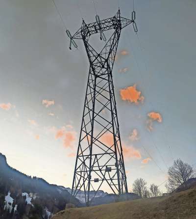 media/k2/galleries/29510/thumbs/pilon_linea_Saviner_Corvera_foliet_web_copy.jpg