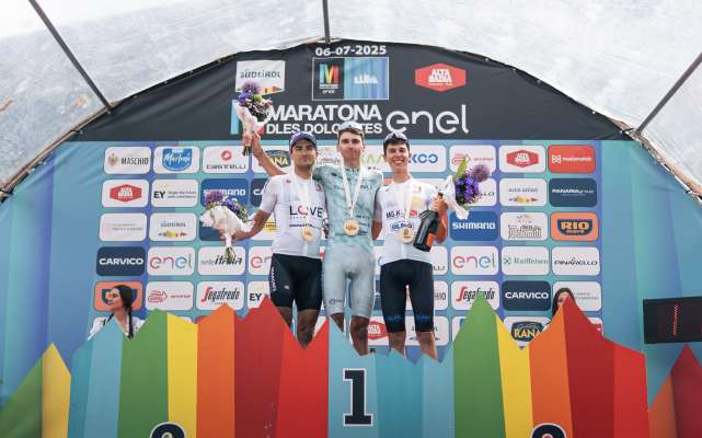 media/k2/galleries/29880/thumbs/Podio_Lungo_Maschile-Mayo_David-Cavallo_Luca-Orlando_GiuseppeAlexFaedda_4_2.jpg