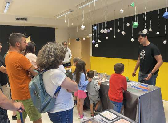 media/k2/galleries/29906/thumbs/Mostra_Genius1.jpg