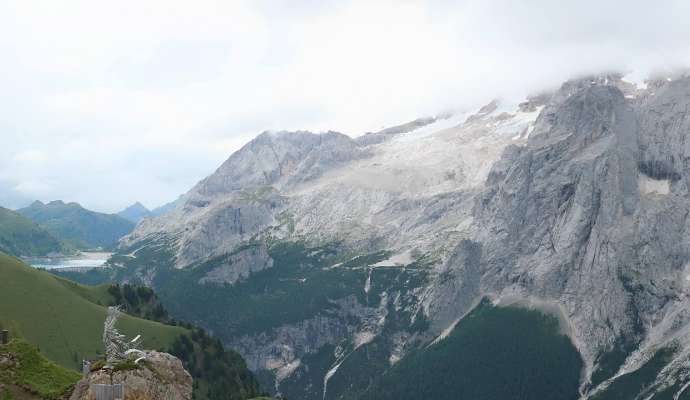 media/k2/galleries/30038/thumbs/Marmolada_Fedaa_webcam_fassalift.jpg